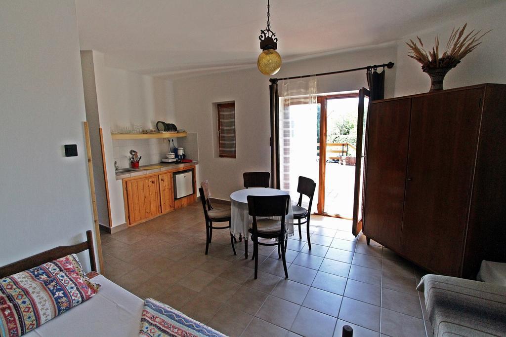Voeroesko Apartmanhaz Revfulop Room photo