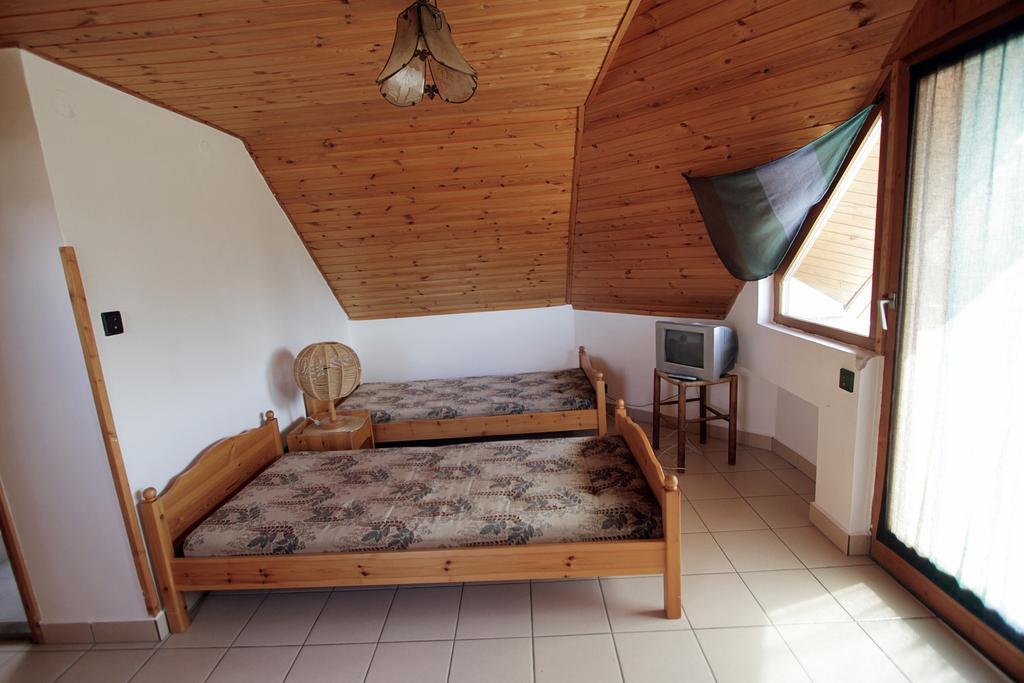 Voeroesko Apartmanhaz Revfulop Room photo